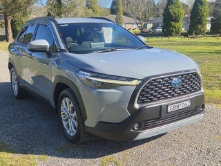 2022  Toyota Corolla Cross GXL SUV (Moondust Grey) Used Car Thumbnail