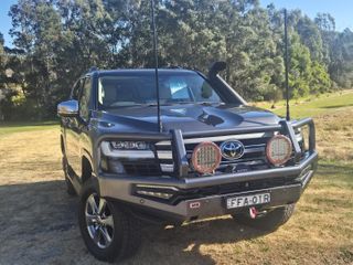 2023 Toyota Landcruiser Sahara SUV (Graphite) Used Car Thumbnail