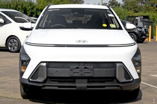 2025  Hyundai Kona Hybrid SUV (Atlas White) Demo Car Thumbnail