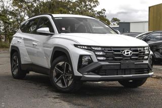 2024 Hyundai Tucson SUV (White Cream) New Car Thumbnail