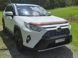 2020  Toyota RAV4 Cruiser SUV (Glacier White) Used Car Thumbnail