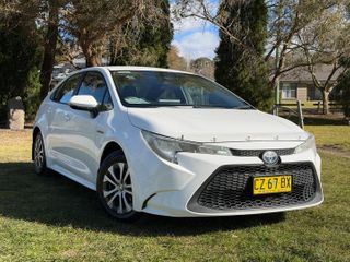 2021  Toyota Corolla Ascent Sport Hybrid Sedan (Glacier White) Used Car Thumbnail