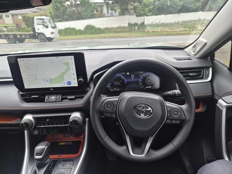 2023 Toyota RAV4 Edge Auto eFour Photo 5