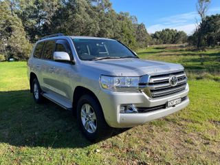 2021 Toyota Landcruiser GXL SUV (Silver Pearl) Used Car Thumbnail